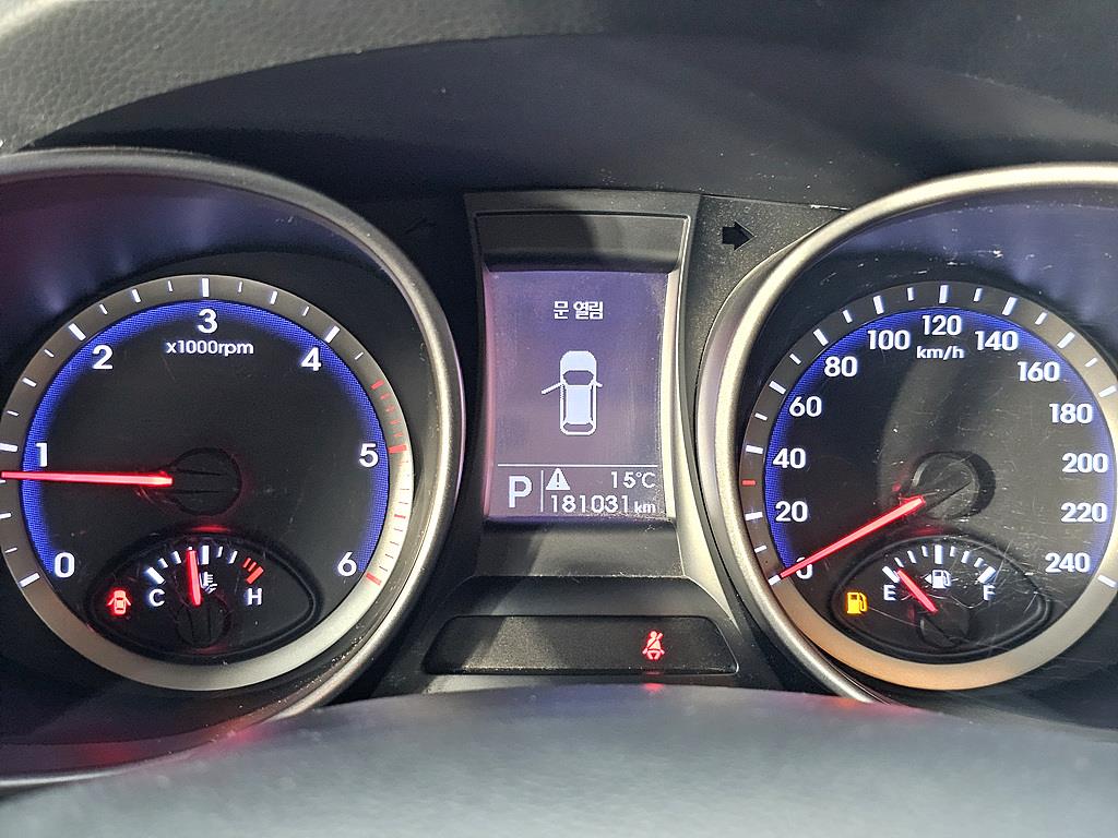 HYUNDAI Santa Fe - Vista 7