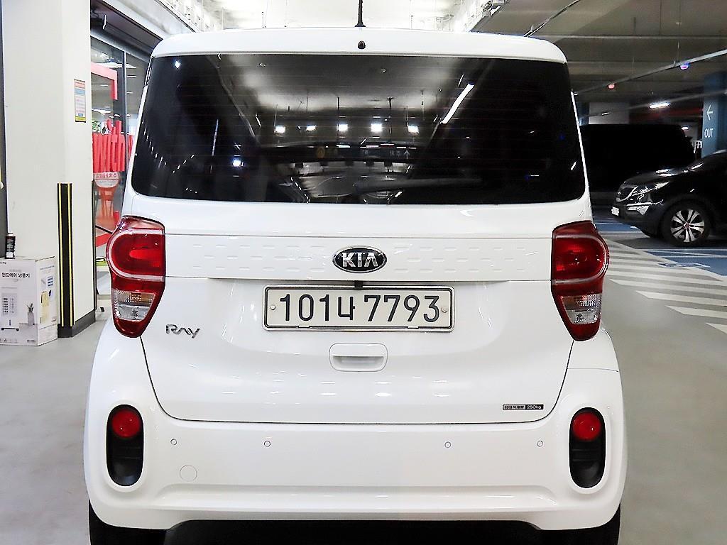 KIA Ray - Vista 5