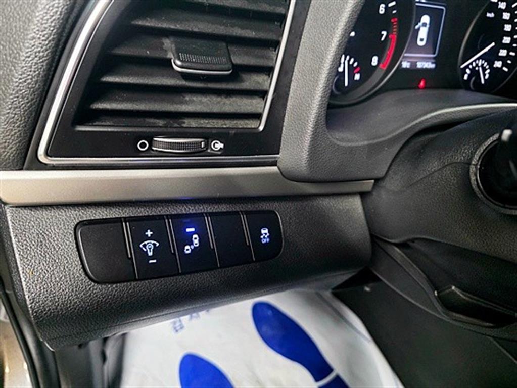 HYUNDAI Avante 2018 Gris - Importación desde Corea - HF Imports Iquique - Foto 15