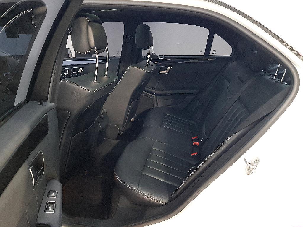 Mercedes Benz E class - Vista 9