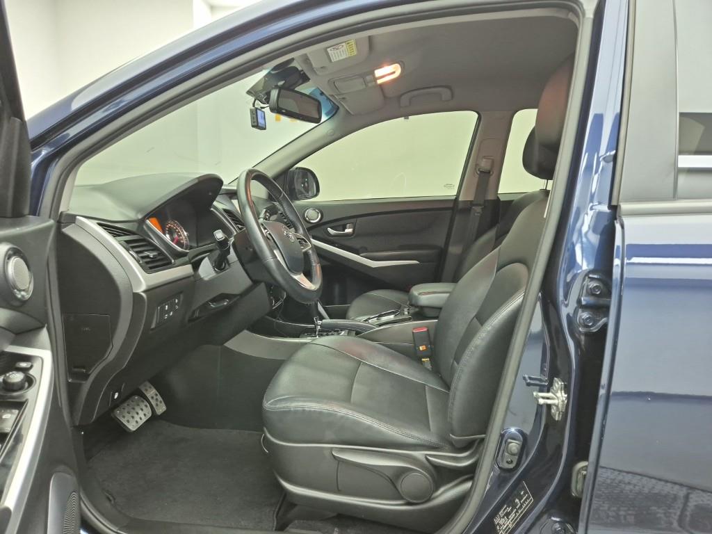 Ssangyong Korando - Vista 11