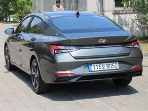 HYUNDAI Avante - Vista 8