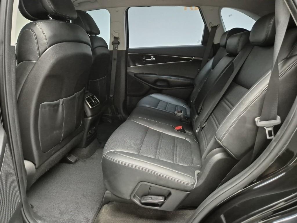 KIA Sorento - Vista 12