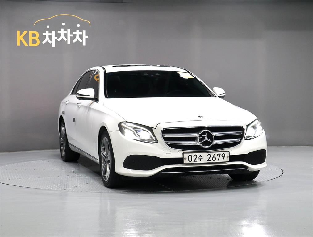 Mercedes Benz E class - Vista 2