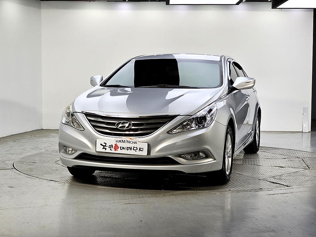 HYUNDAI Sonata - Vista 2