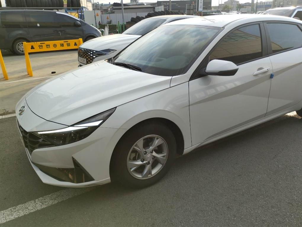 HYUNDAI Avante 2021 Blanco - Importación desde Corea - HF Imports Iquique - Foto 1