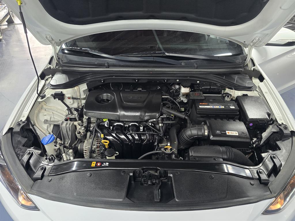 HYUNDAI Avante 2018 Blanco - Importación desde Corea - HF Imports Iquique - Foto 20