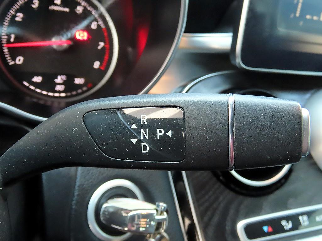 Mercedes Benz C Class - Vista 11