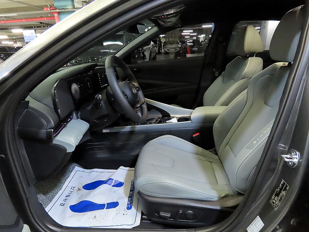 HYUNDAI Avante - Vista 6