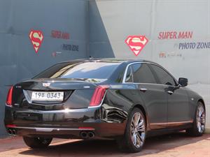 Cadillac CT6 - Vista 8