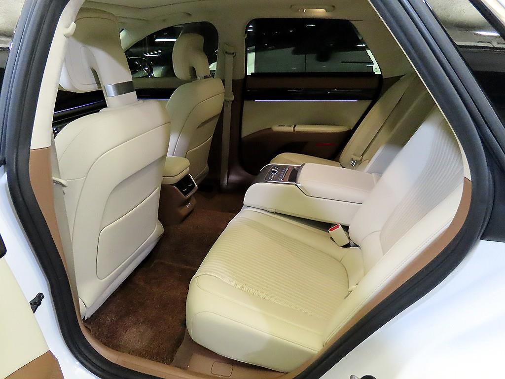 HYUNDAI Grandeur - Vista 7