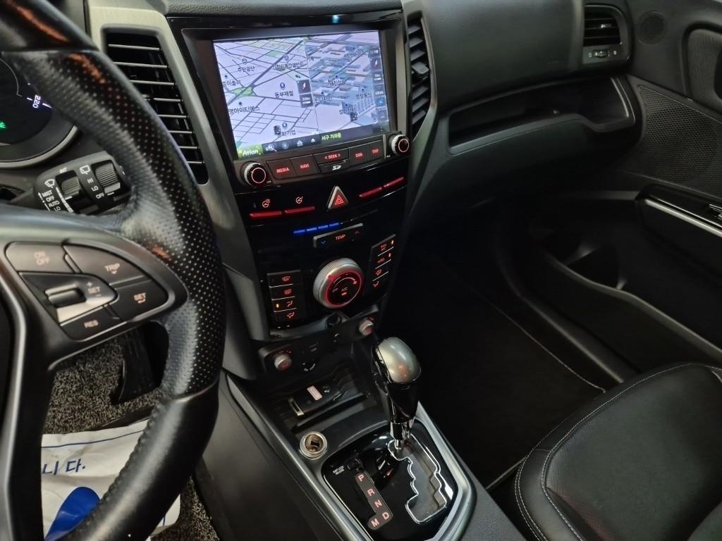 Ssangyong Tivoli - Vista 10