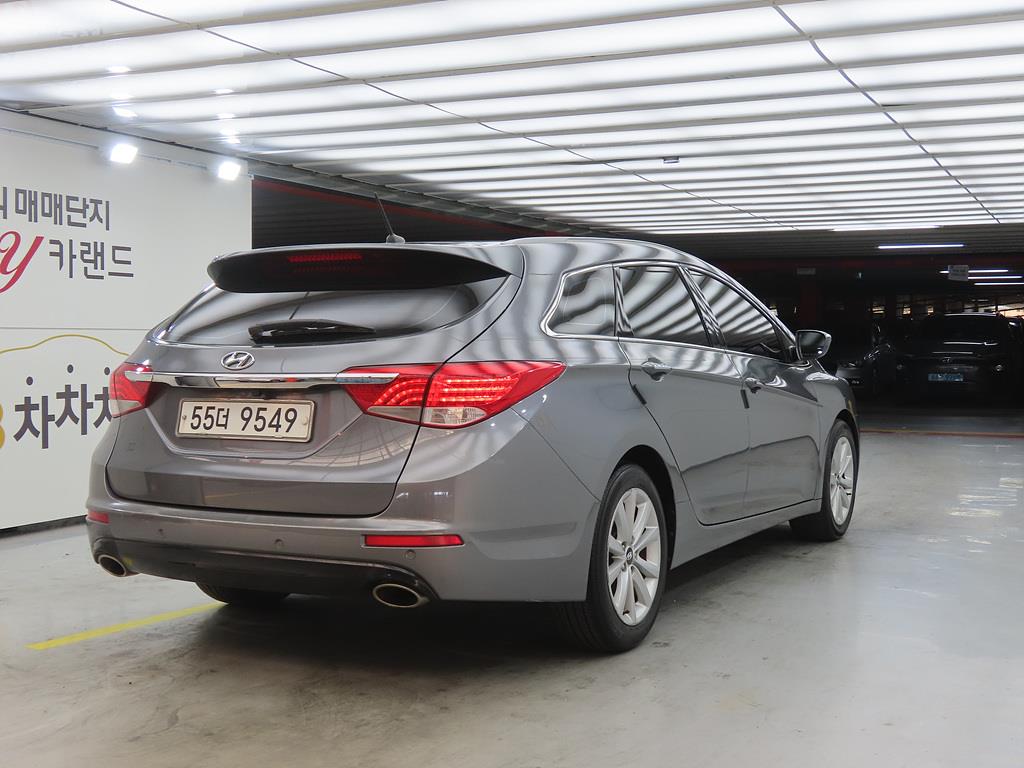 HYUNDAI i40 - Vista 4