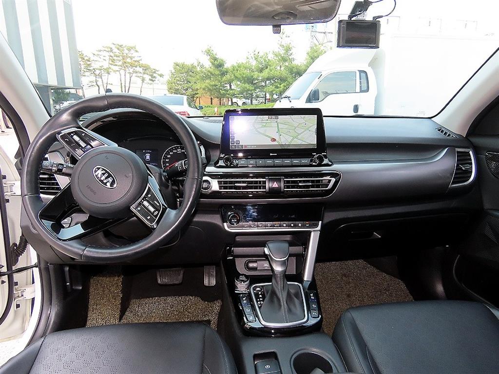 KIA Seltos - Vista 7