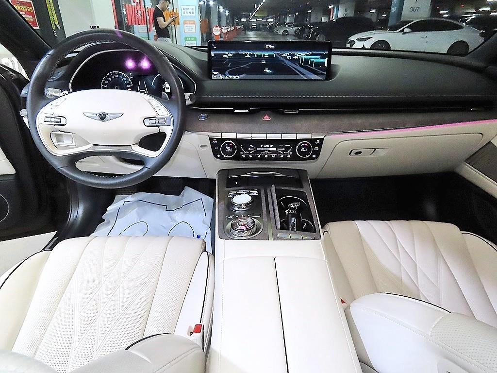Genesis G80 - Vista 10