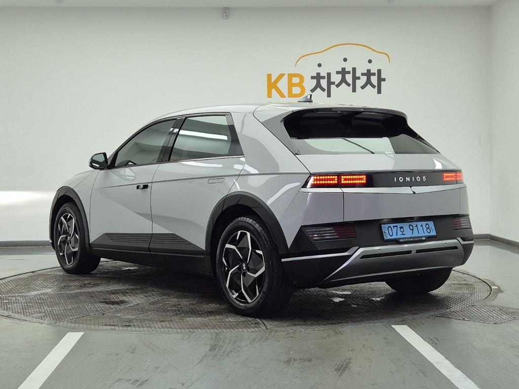 HYUNDAI Ioniq 5 - Vista 3