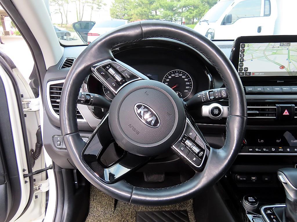 KIA Seltos - Vista 8
