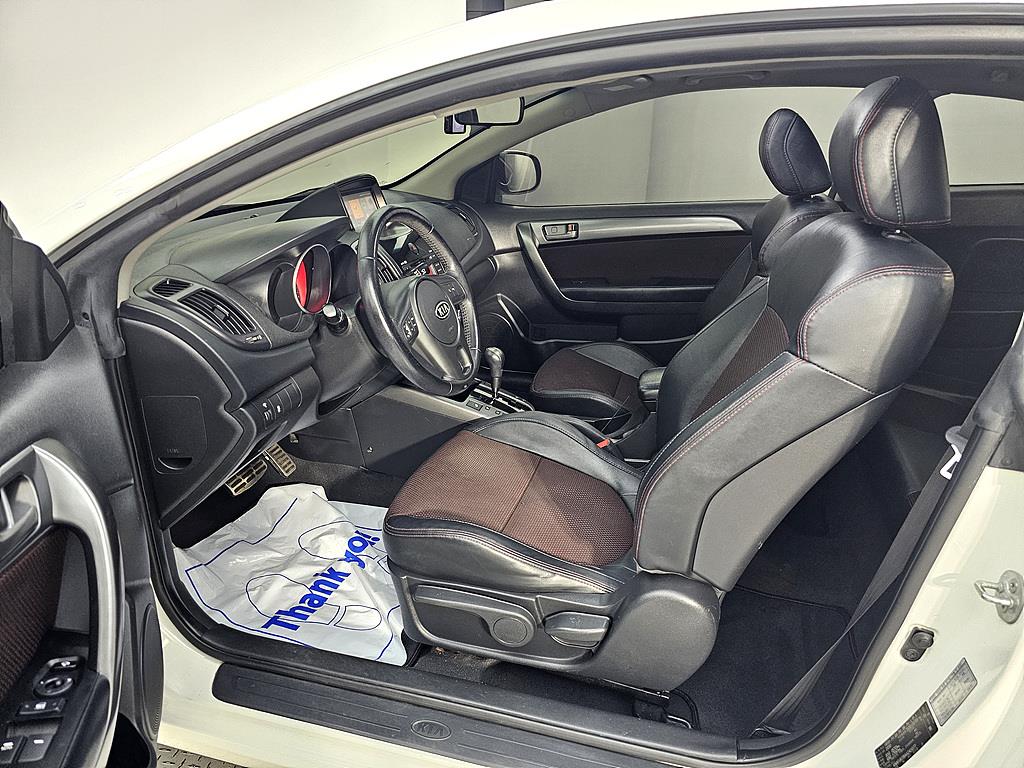 KIA Forte - Vista 8