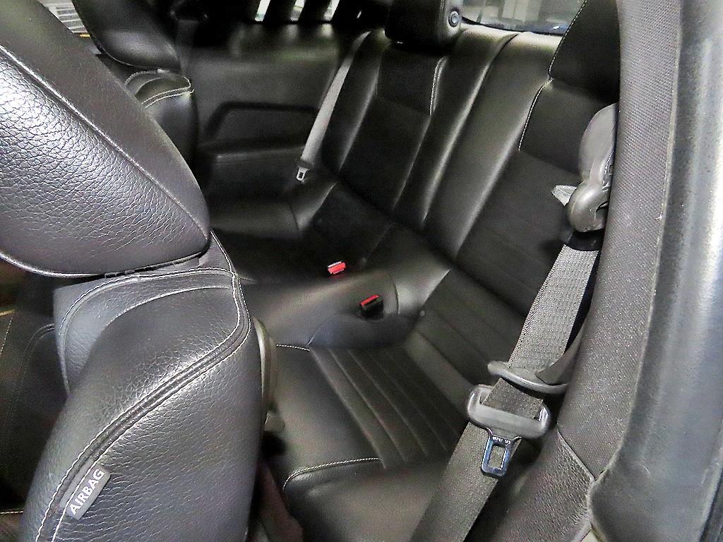 Ford Mustang - Vista 7