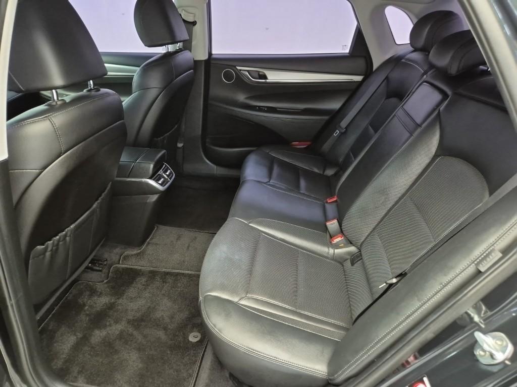 HYUNDAI Grandeur - Vista 10