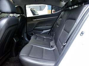 HYUNDAI Avante - Vista 8