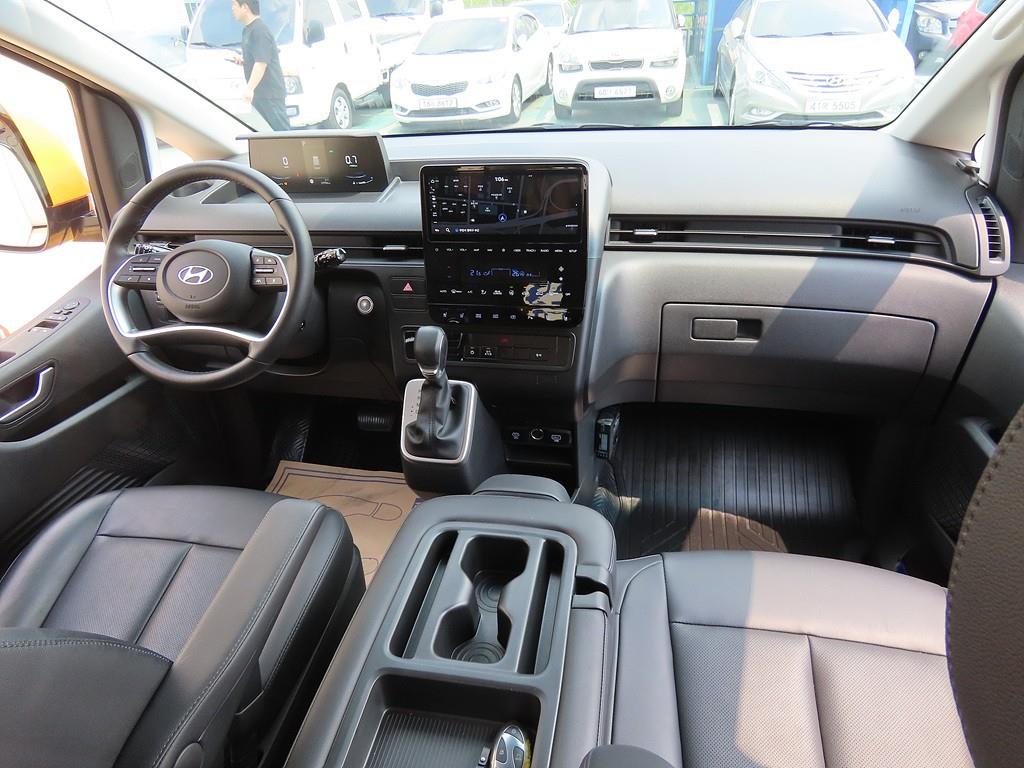 HYUNDAI Staria - Vista 5