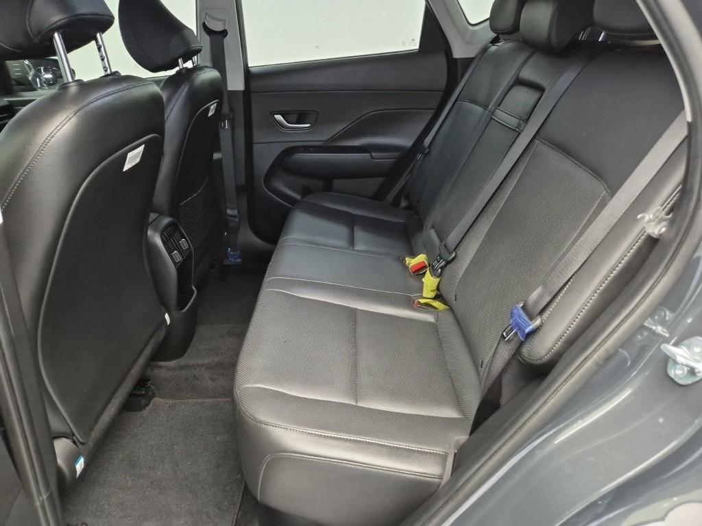 HYUNDAI Kona - Vista 12