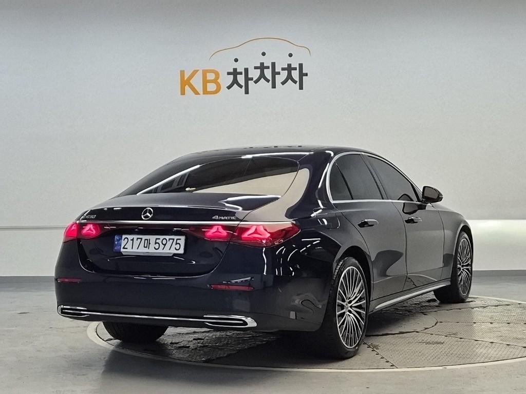 Mercedes Benz E class - Vista 3