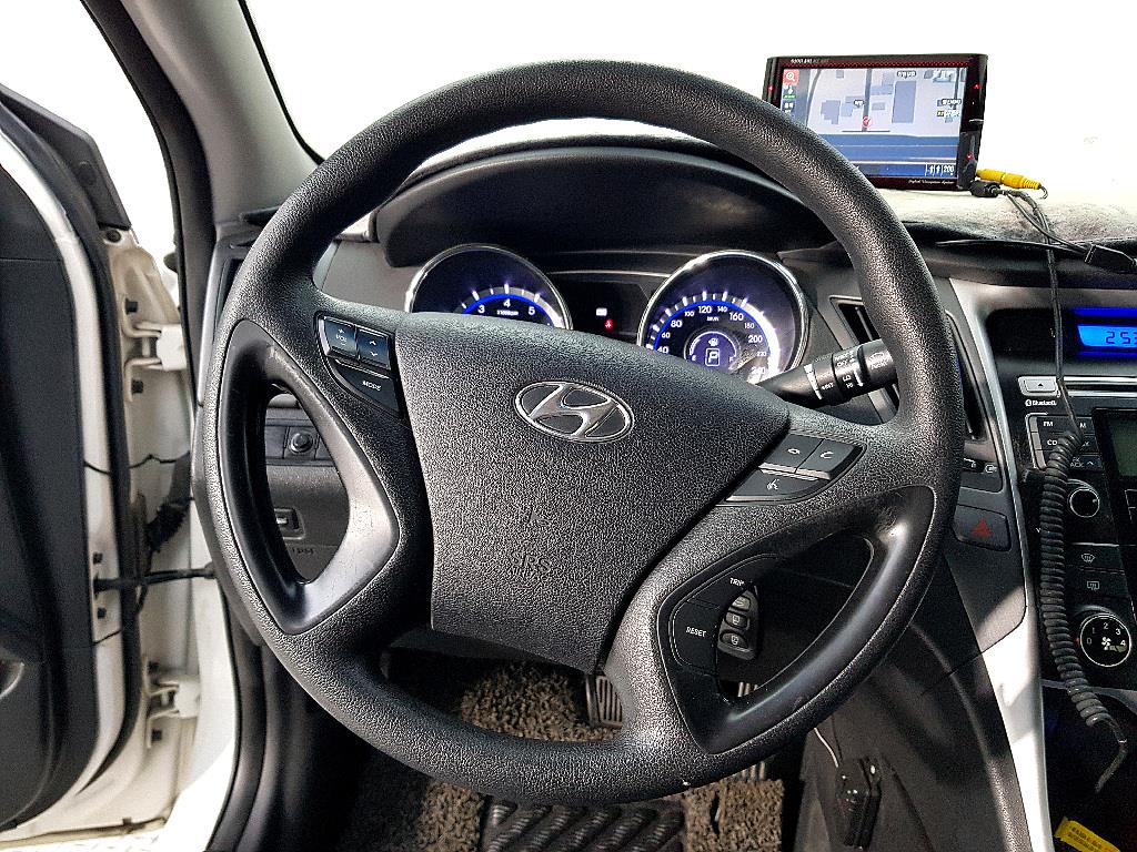 HYUNDAI Sonata 2010 Blanco - Importación desde Corea - HF Imports Iquique - Foto 13