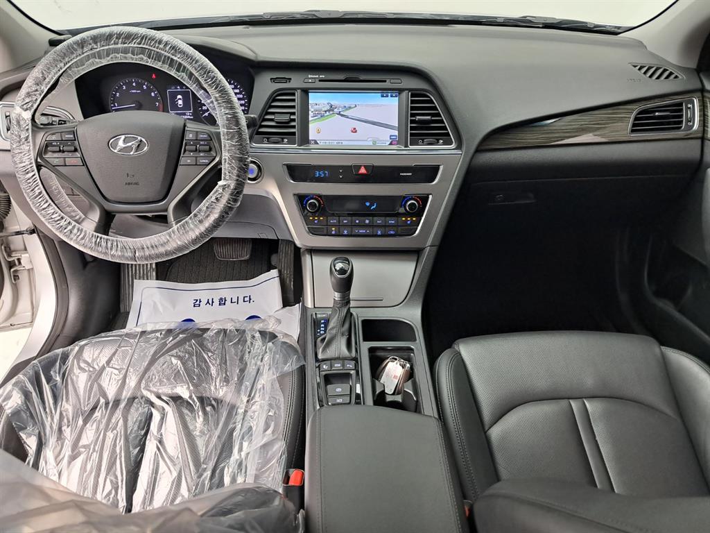 HYUNDAI Sonata - Vista 11