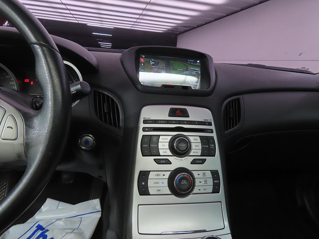 HYUNDAI Genesis - Vista 9