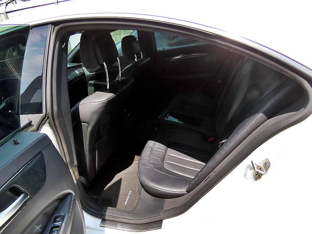 Mercedes Benz CLS Class - Vista 6