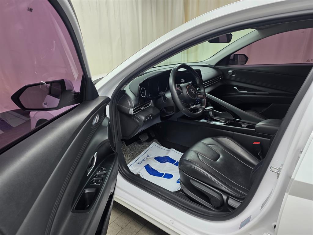 HYUNDAI Avante - Vista 7