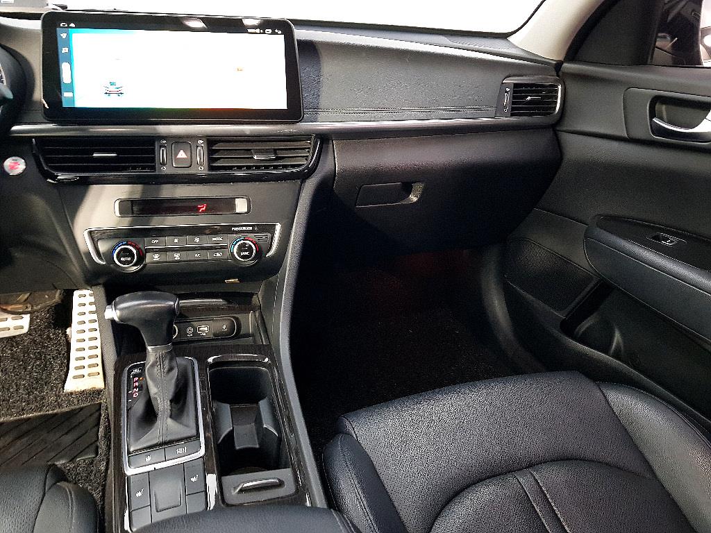 KIA K5 - Vista 7