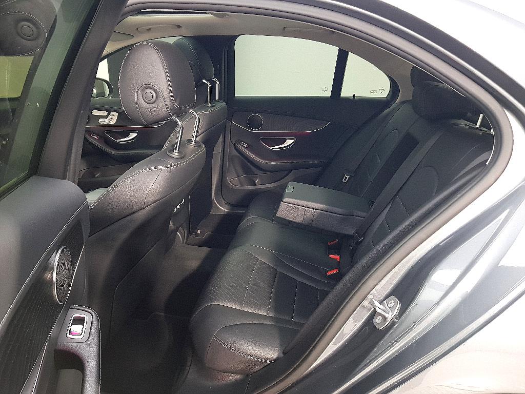 Mercedes Benz C Class - Vista 9