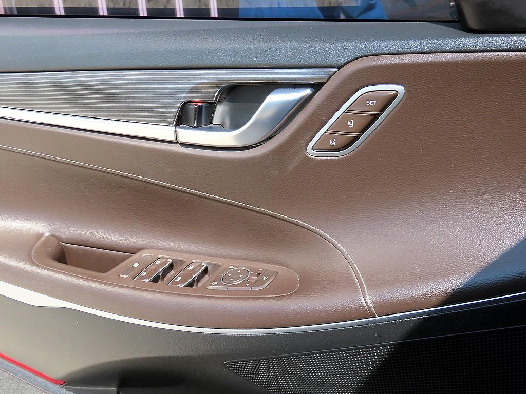 HYUNDAI Grandeur - Vista 11