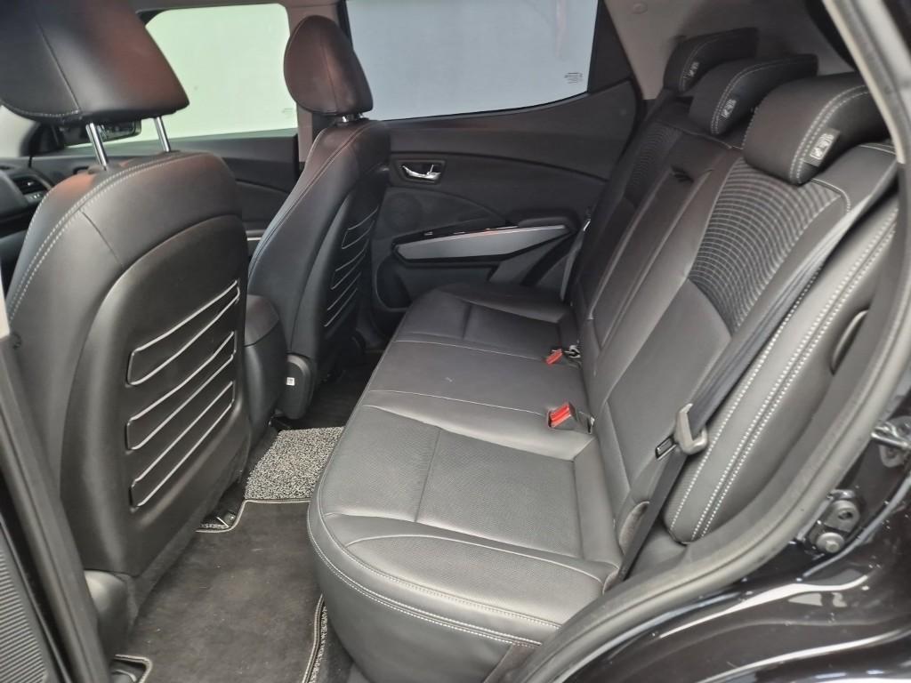Ssangyong Tivoli - Vista 12
