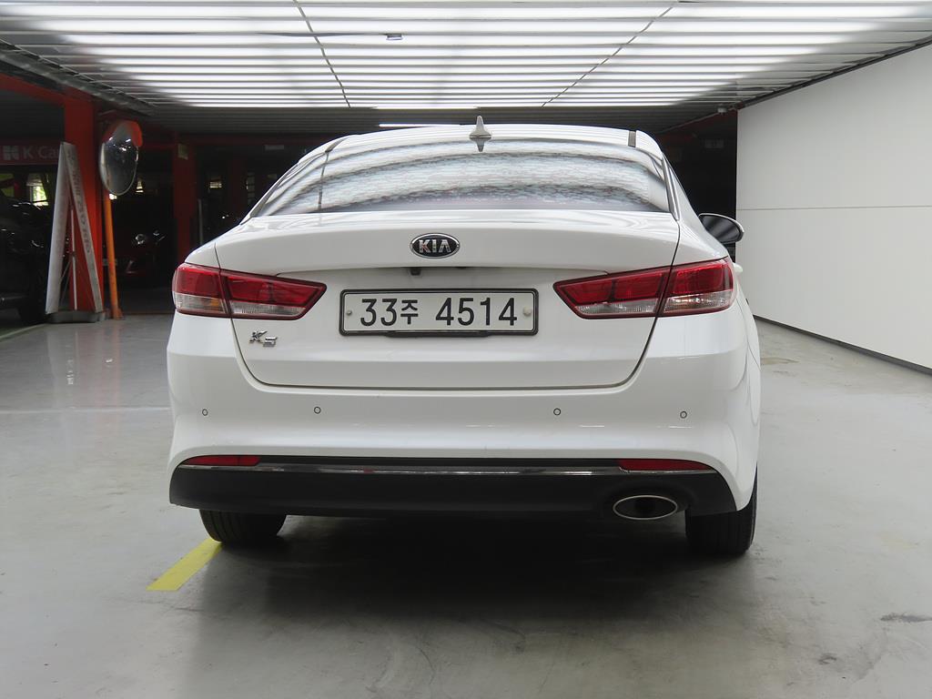 KIA K5 - Vista 3