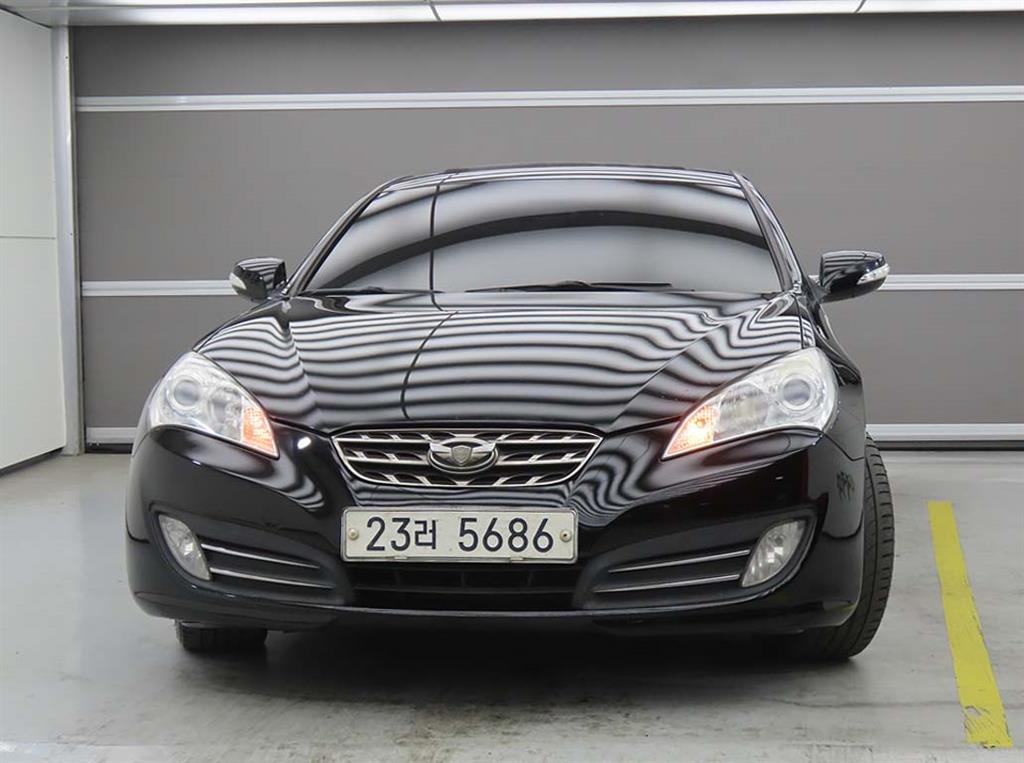 HYUNDAI Genesis - Vista 2