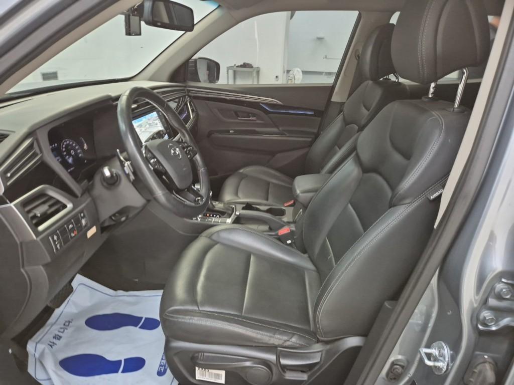 Ssangyong Korando - Vista 11