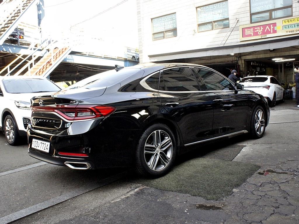 HYUNDAI Grandeur - Vista 7