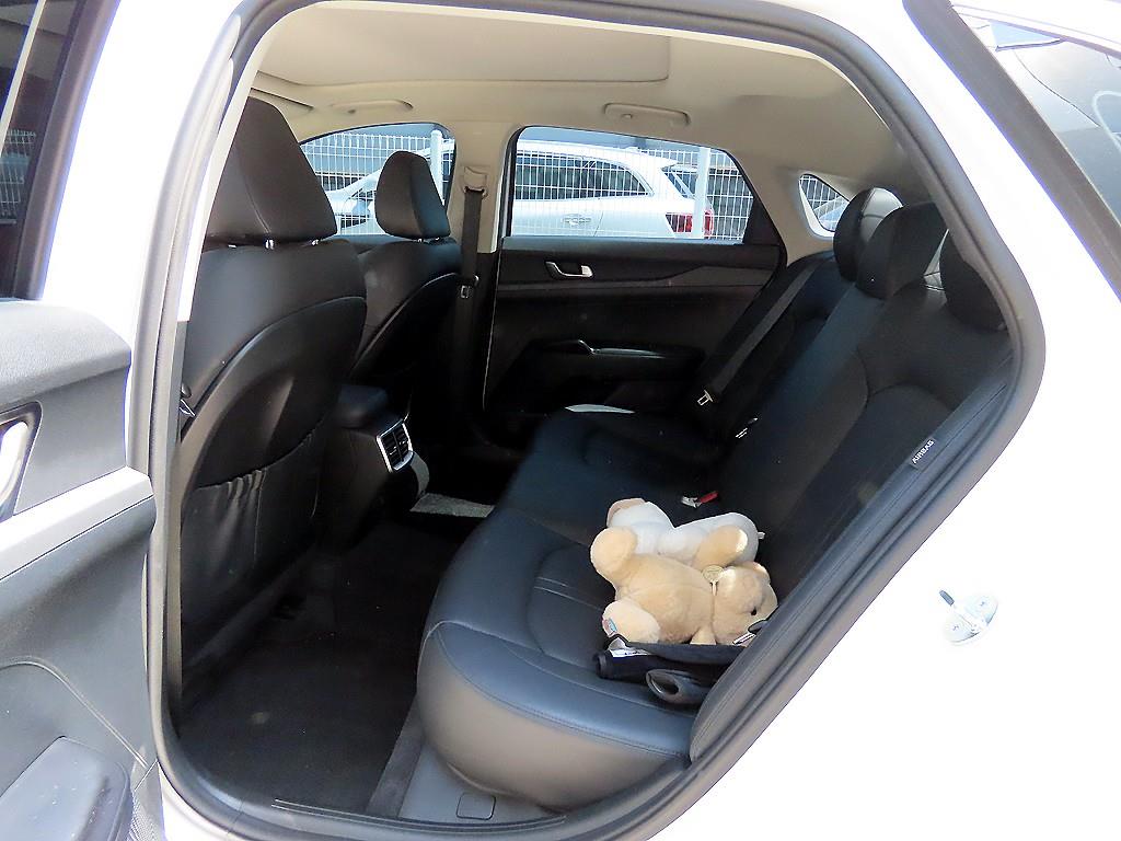KIA K5 - Vista 6