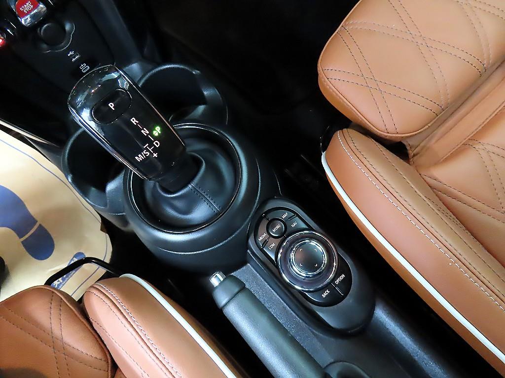 Mini Cooper Convertible - Vista 10