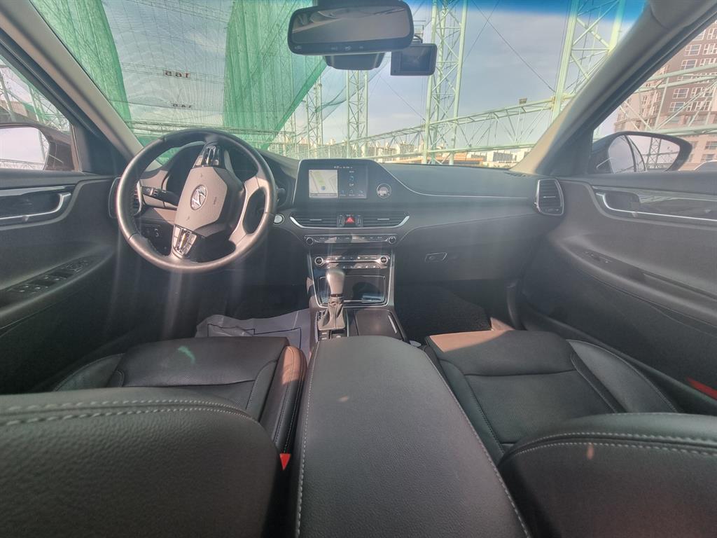 HYUNDAI Grandeur - Vista 11