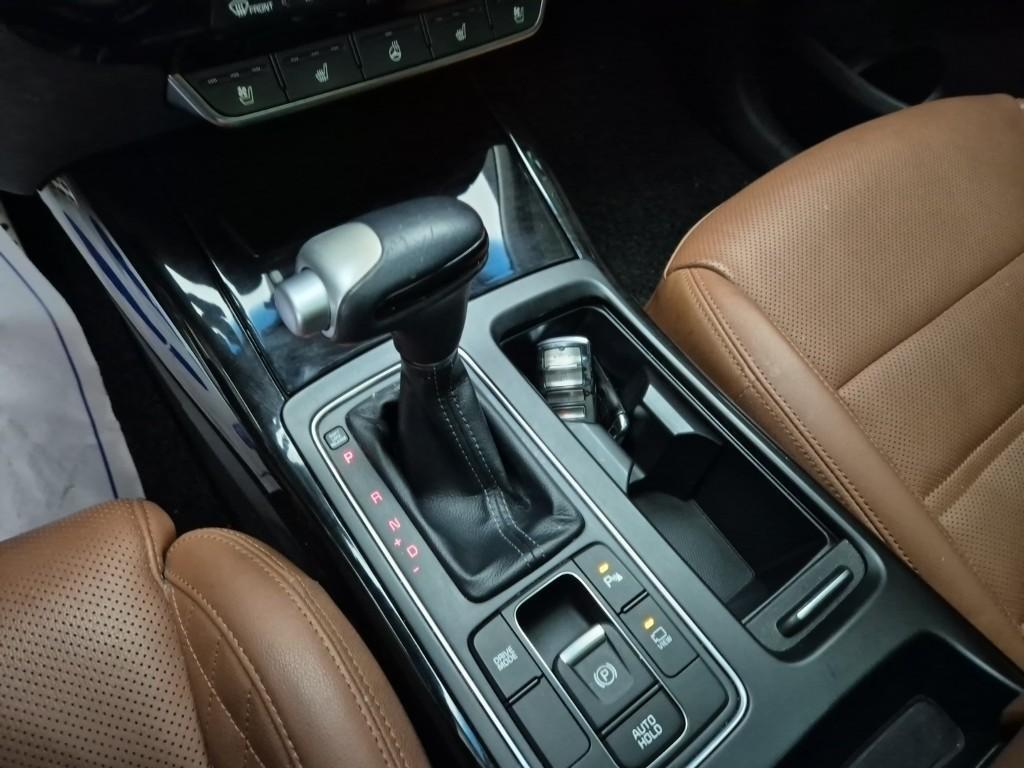KIA Sorento - Vista 8
