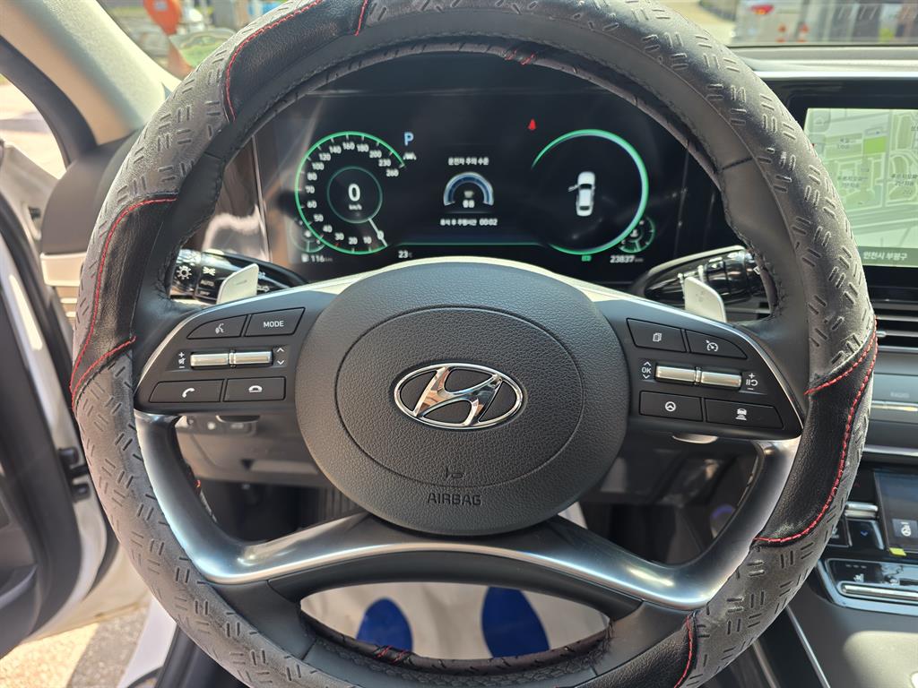 HYUNDAI Grandeur - Vista 5