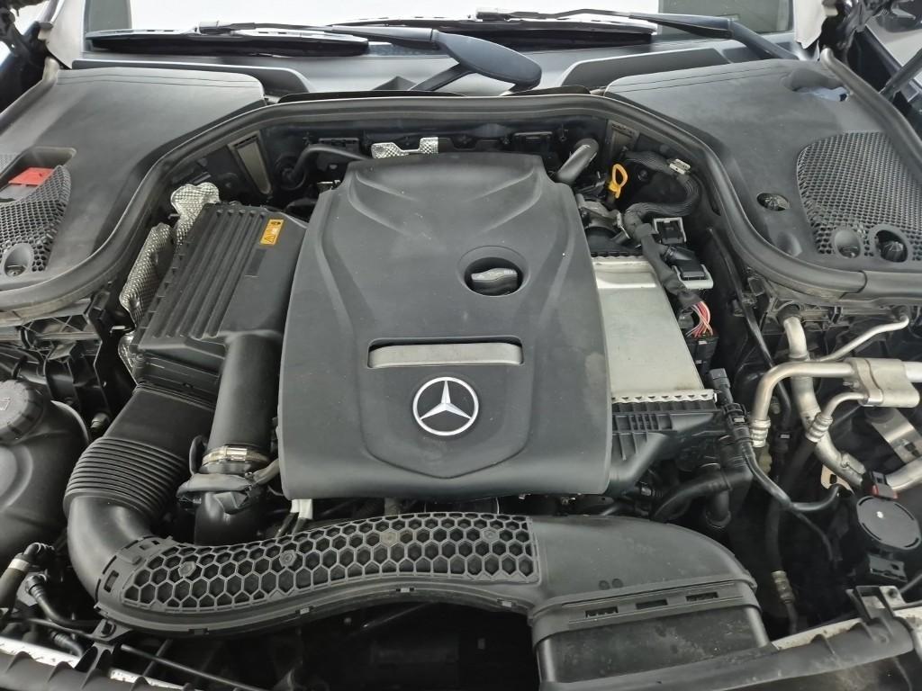 Mercedes Benz E class - Vista 11