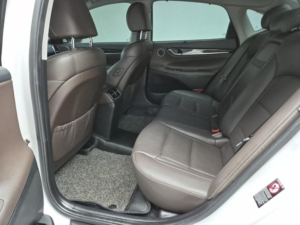 HYUNDAI Grandeur - Vista 12