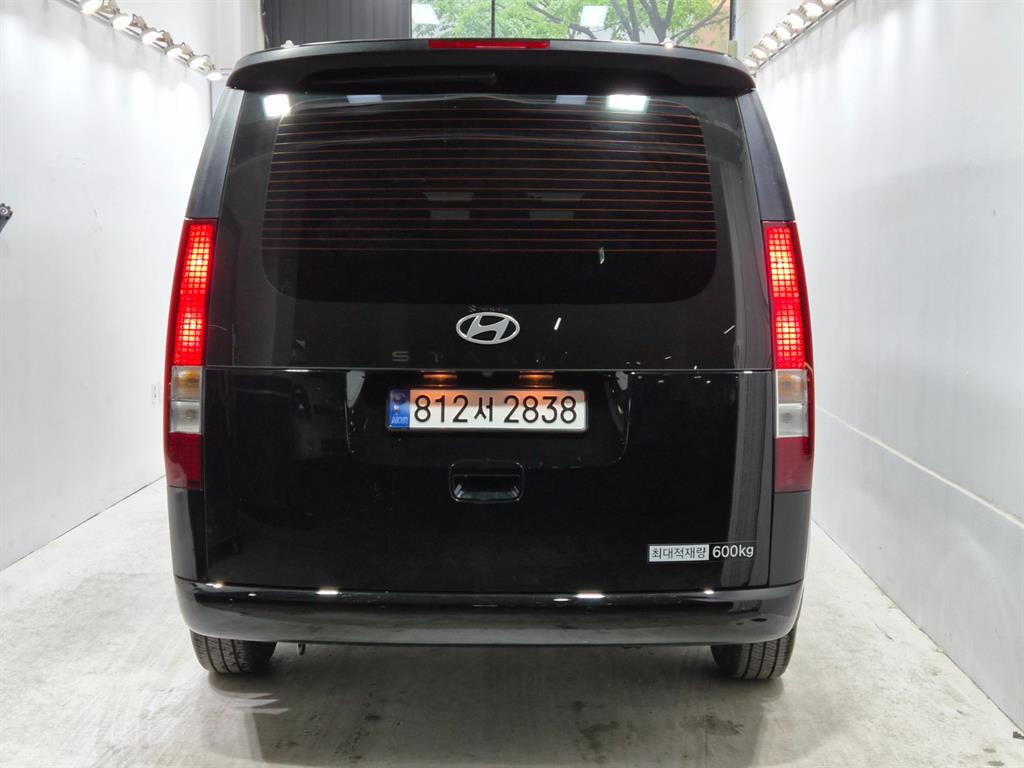 HYUNDAI Staria - Vista 3