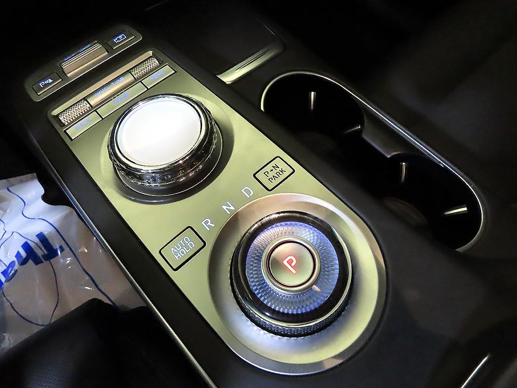 Genesis GV70 - Vista 12